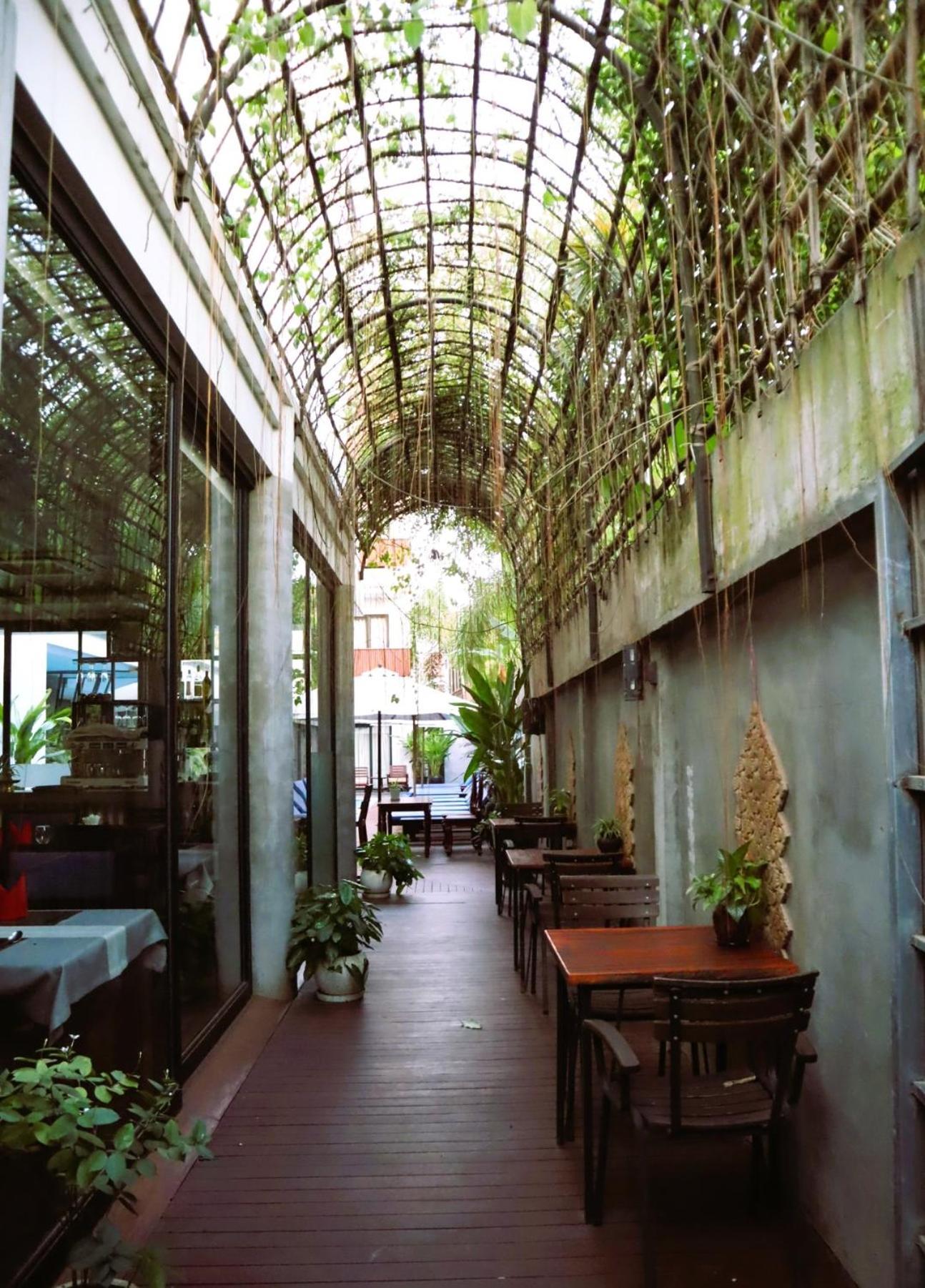 Siem Reap Palace Hotel & Spa Exterior photo