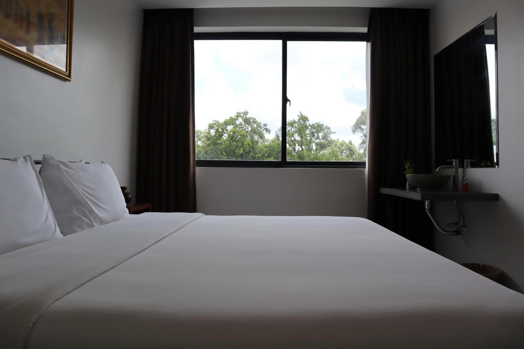 Siem Reap Palace Hotel & Spa Exterior photo